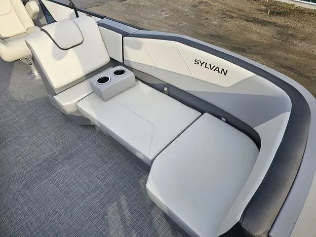 Slide: The Image of Sylvan A 20 LZ DH 2025 - 10