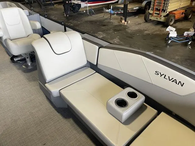 Slide: The Image of Sylvan A 22 LZ DH 2025 - 21