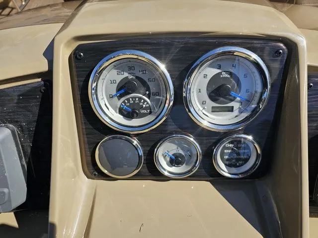 Slide: The Image of Sylvan Mirage 8522 LZ 2025 - 10