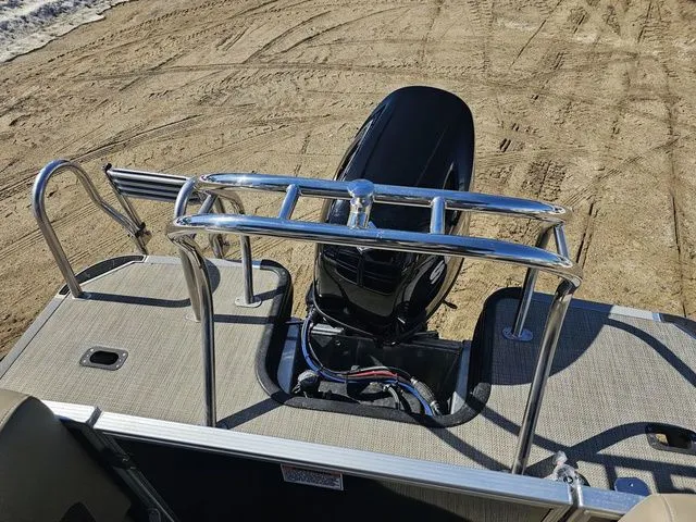 Slide: The Image of Sylvan Mirage 8522 LZ 2025 - 15