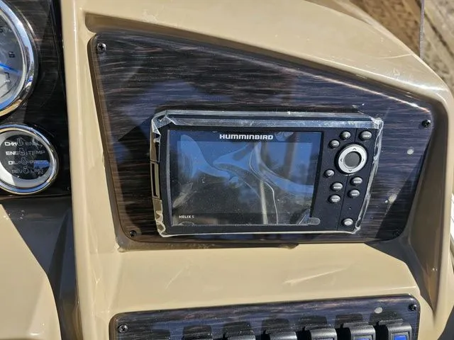 Slide: The Image of Sylvan Mirage 8522 LZ 2025 - 9