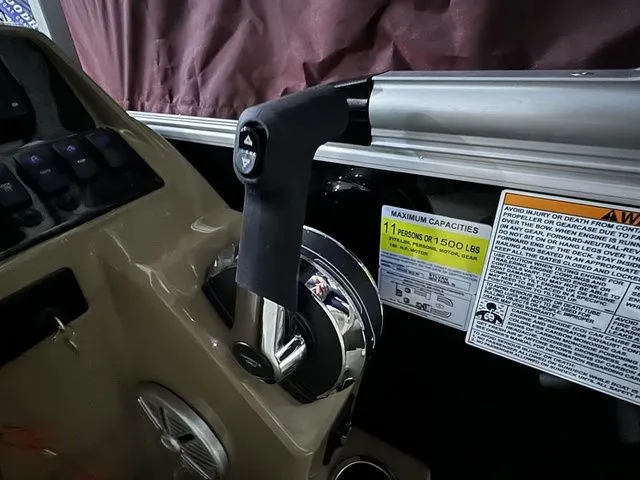 Slide: The Image of Sylvan 8522 Party Fish 2023 - 11