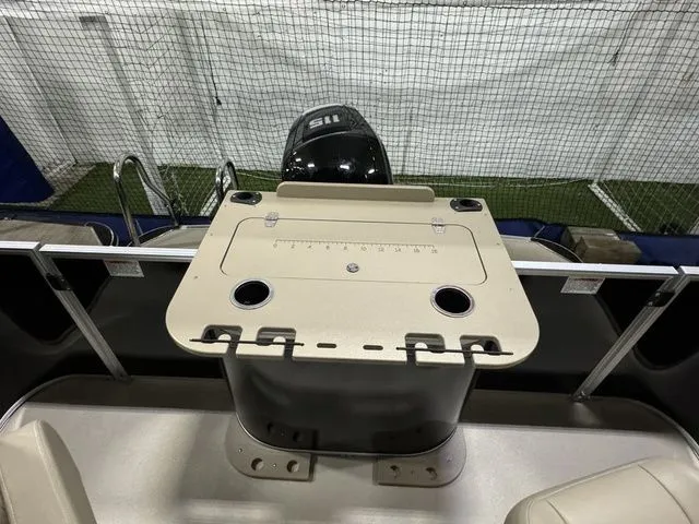 Slide: The Image of Sylvan 8522 Party Fish 2023 - 14