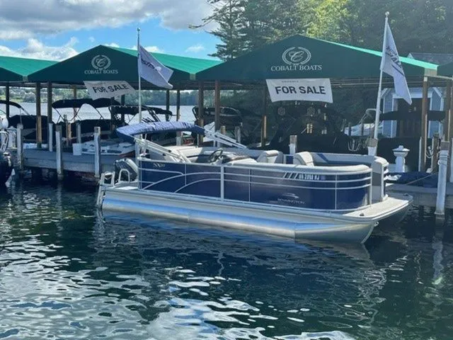 Slide: The Image of Bennington 20SLGX 2022 - 3