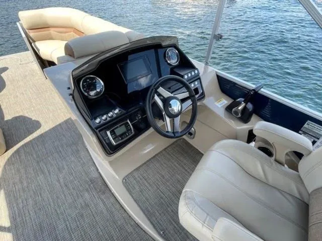 Slide: The Image of Godfrey San Pan 2500 SB 2019 - 10