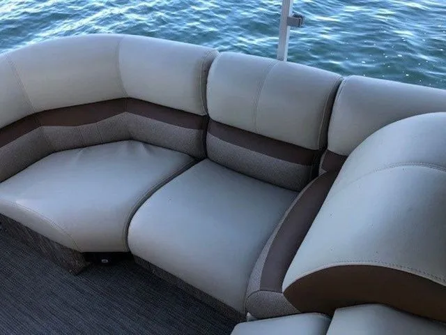 Slide: The Image of Godfrey San Pan 2500 SB 2019 - 17