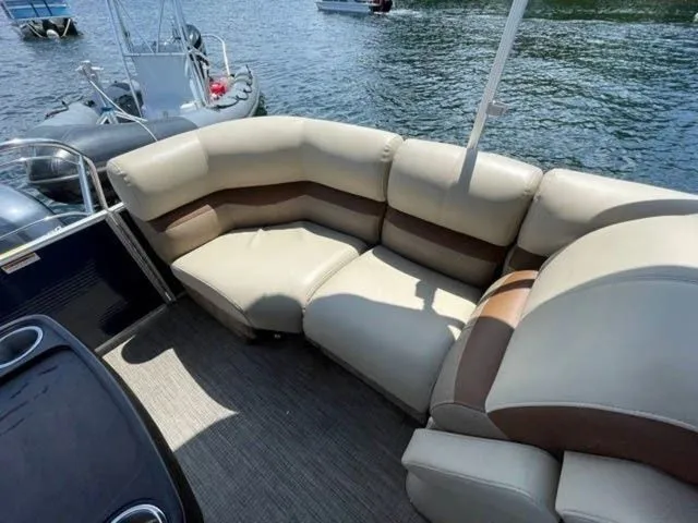 Slide: The Image of Godfrey San Pan 2500 SB 2019 - 6