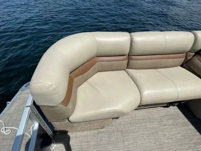 Slide: The Image of Godfrey San Pan 2500 SB 2019 - 9