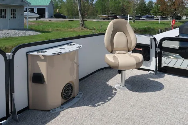 Slide: The Image of Premier 230 SunSation Angler 2024 - 13