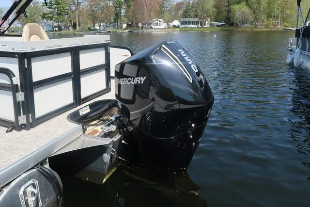 Slide: The Image of Premier 230 SunSation Angler 2024 - 15