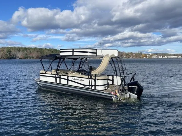 Slide: The Image of Premier 250 Solaris Upper Deck 2024 - 5