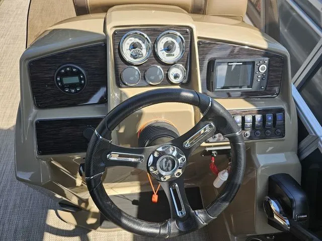 Slide: The Image of Sylvan Mirage 8522 LZ 2024 - 6