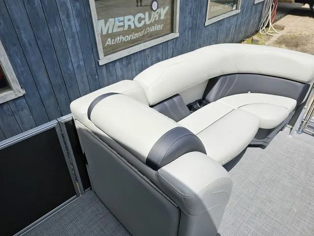 Slide: The Image of Sylvan MIRAGE 8524LZ 2025 - 5