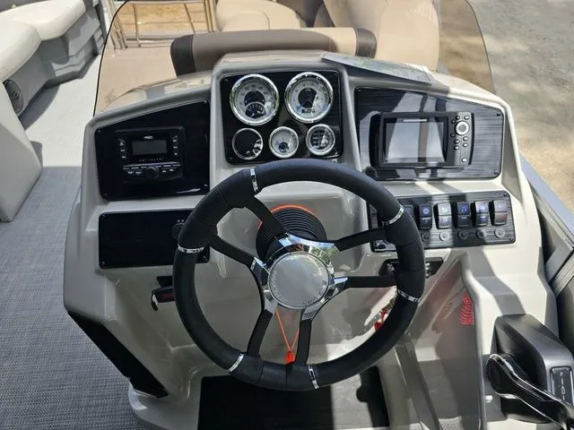 Slide: The Image of Sylvan MIRAGE 8524LZ 2025 - 7