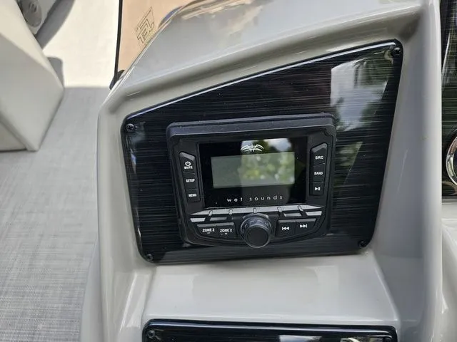 Slide: The Image of Sylvan MIRAGE 8524LZ 2025 - 8