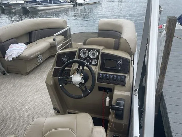 Slide: The Image of Sylvan 8520 LZ 2022 - 4