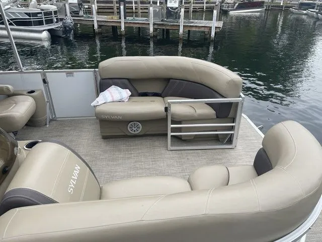 Slide: The Image of Sylvan 8520 LZ 2022 - 5