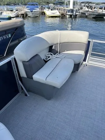 Slide: The Image of Sylvan 8520 LZ 2023 - 6