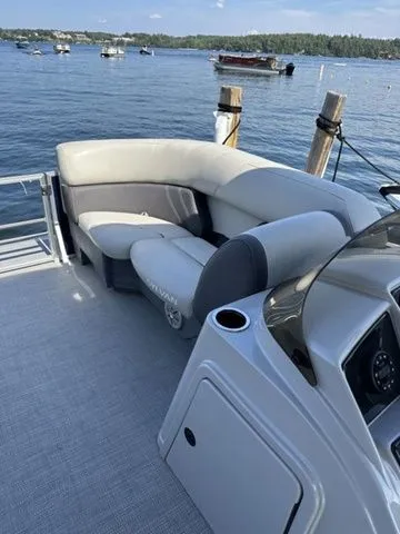 Slide: The Image of Sylvan 8520 LZ 2023 - 8