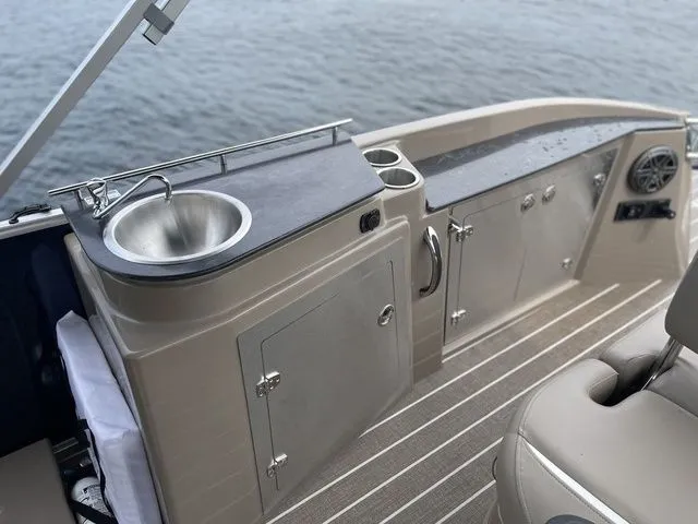 Slide: The Image of Sylvan S5 CLZ 2023 - 9