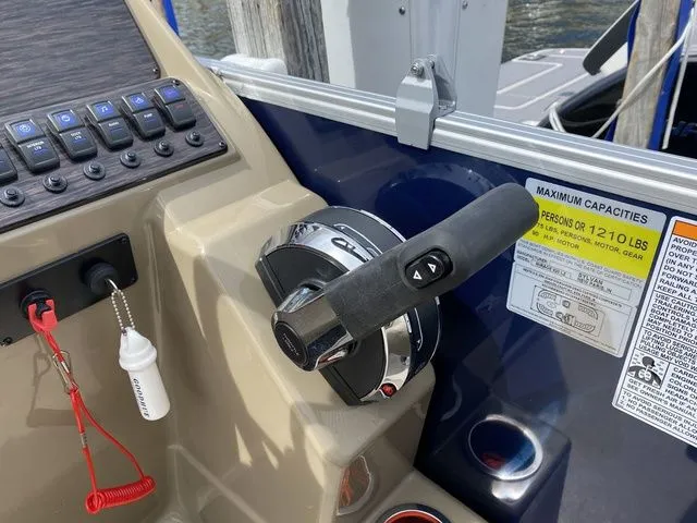 Slide: The Image of Sylvan MIRAGE 820LZ 2023 - 15