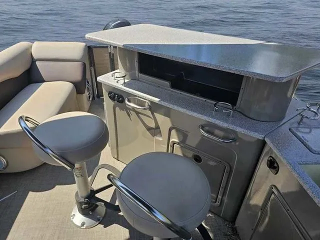 Slide: The Image of Premier Captiva 260 BAR 2015 - 17