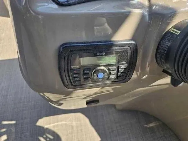 Slide: The Image of Premier Captiva 260 BAR 2015 - 21