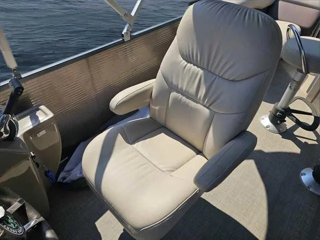 Slide: The Image of Premier Captiva 260 BAR 2015 - 22