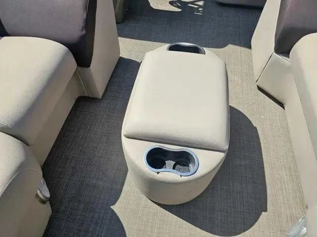 Slide: The Image of Premier Captiva 260 BAR 2015 - 25