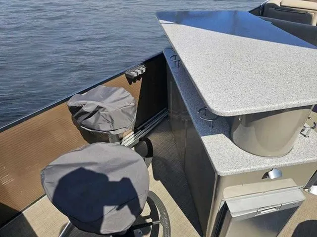 Slide: The Image of Premier Captiva 260 BAR 2015 - 5