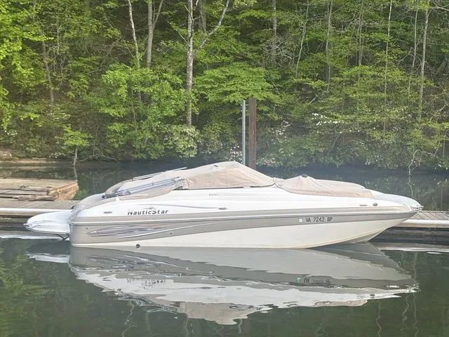 Slide: The Image of NauticStar 232dc 2011 - 1