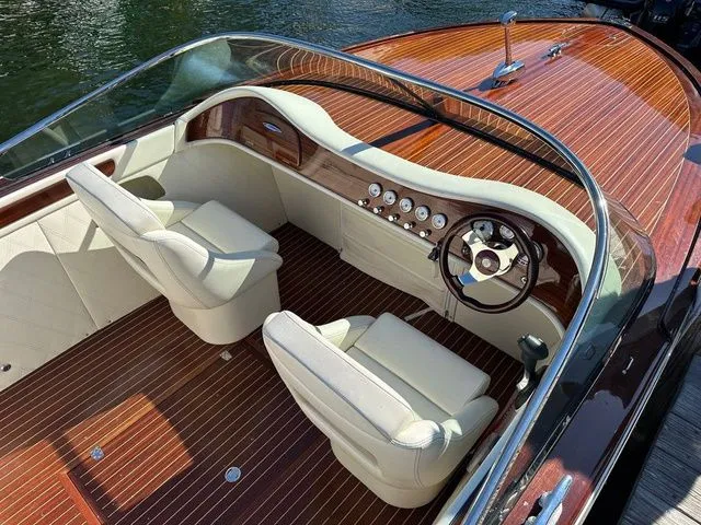 Slide: The Image of Committi Venezia 28 Elegance 2015 - 13