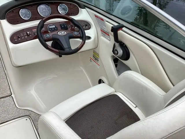 Slide: The Image of Sea Ray 240 Sundeck 2008 - 8