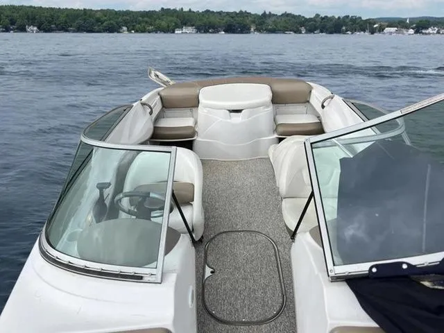 Slide: The Image of Four Winns 190 Horizon 2007 - 11