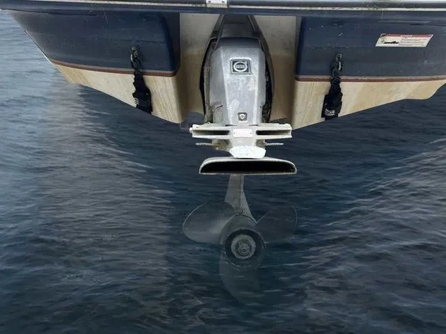 Slide: The Image of Four Winns 190 Horizon 2007 - 14