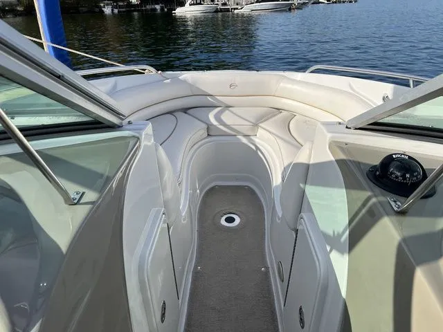 Slide: The Image of Crownline Boats 230 LS 2007 - 11