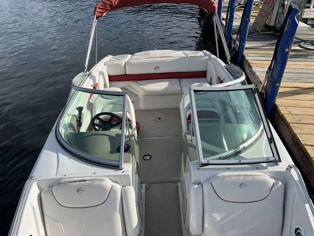 Slide: The Image of Crownline Boats 230 LS 2007 - 13