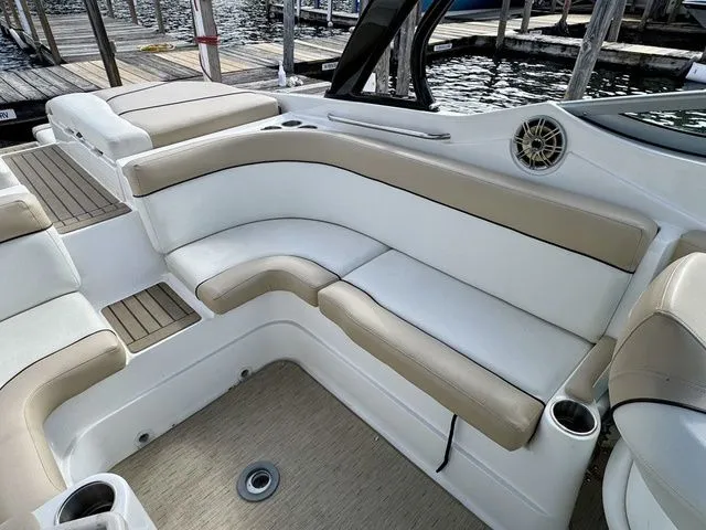 Slide: The Image of Rinker 276 Captiva 2015 - 18