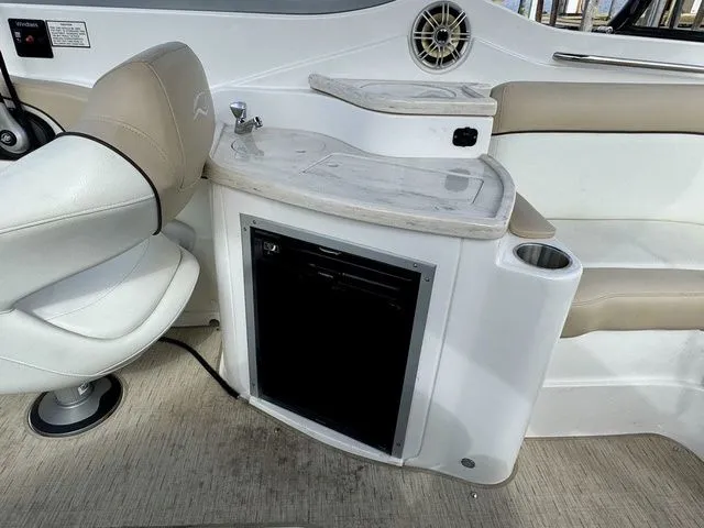 Slide: The Image of Rinker 276 Captiva 2015 - 19