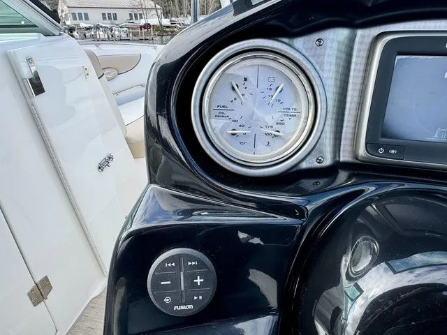 Slide: The Image of Rinker 276 Captiva 2015 - 25