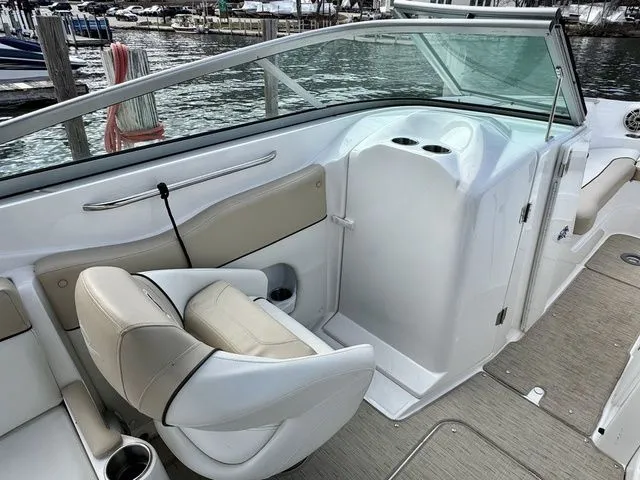 Slide: The Image of Rinker 276 Captiva 2015 - 31