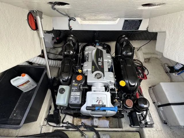 Slide: The Image of Rinker 276 Captiva 2015 - 8