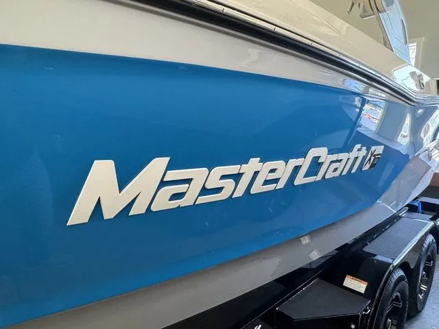 Slide: The Image of MasterCraft XT20 2024 - 21