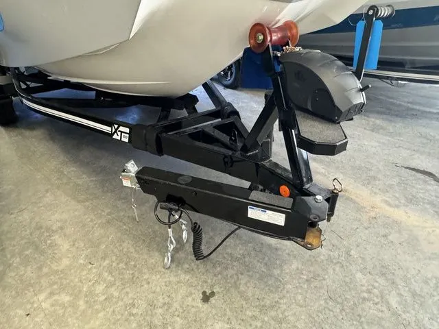 Slide: The Image of MasterCraft XT20 2024 - 22