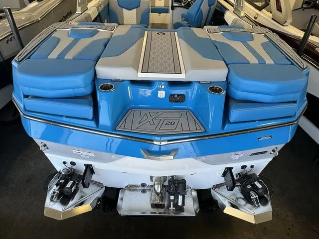 Slide: The Image of MasterCraft XT20 2024 - 4