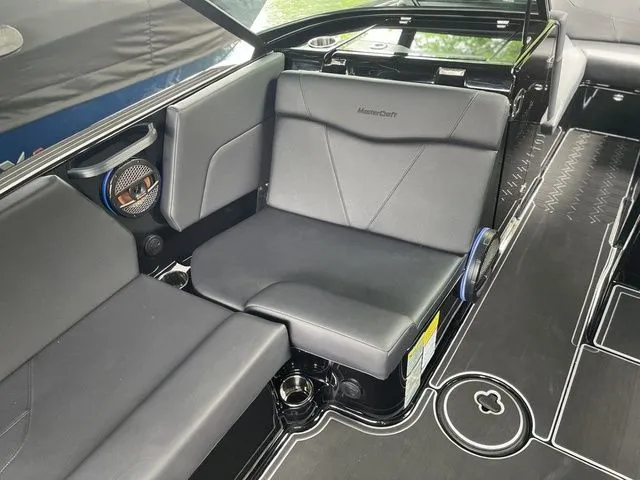 Slide: The Image of MasterCraft NXT22 ICON PACKAGE 2025 - 22