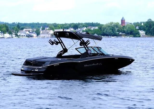Slide: The Image of MasterCraft NXT22 ICON PACKAGE 2025 - 3