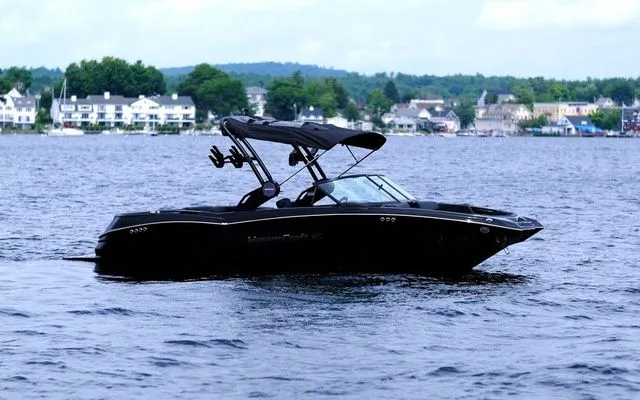 Slide: The Image of MasterCraft NXT22 ICON PACKAGE 2025 - 4
