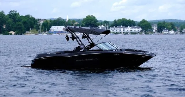 Slide: The Image of MasterCraft NXT22 ICON PACKAGE 2025 - 5