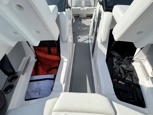 Slide: The Image of MasterCraft X22 2024 - 17